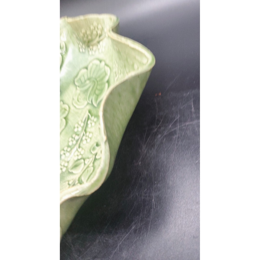 Handmade Art Pottery Green Ceramic Bowl Textured Flowers 8.75" Signed Amy - Picture 10 of 11